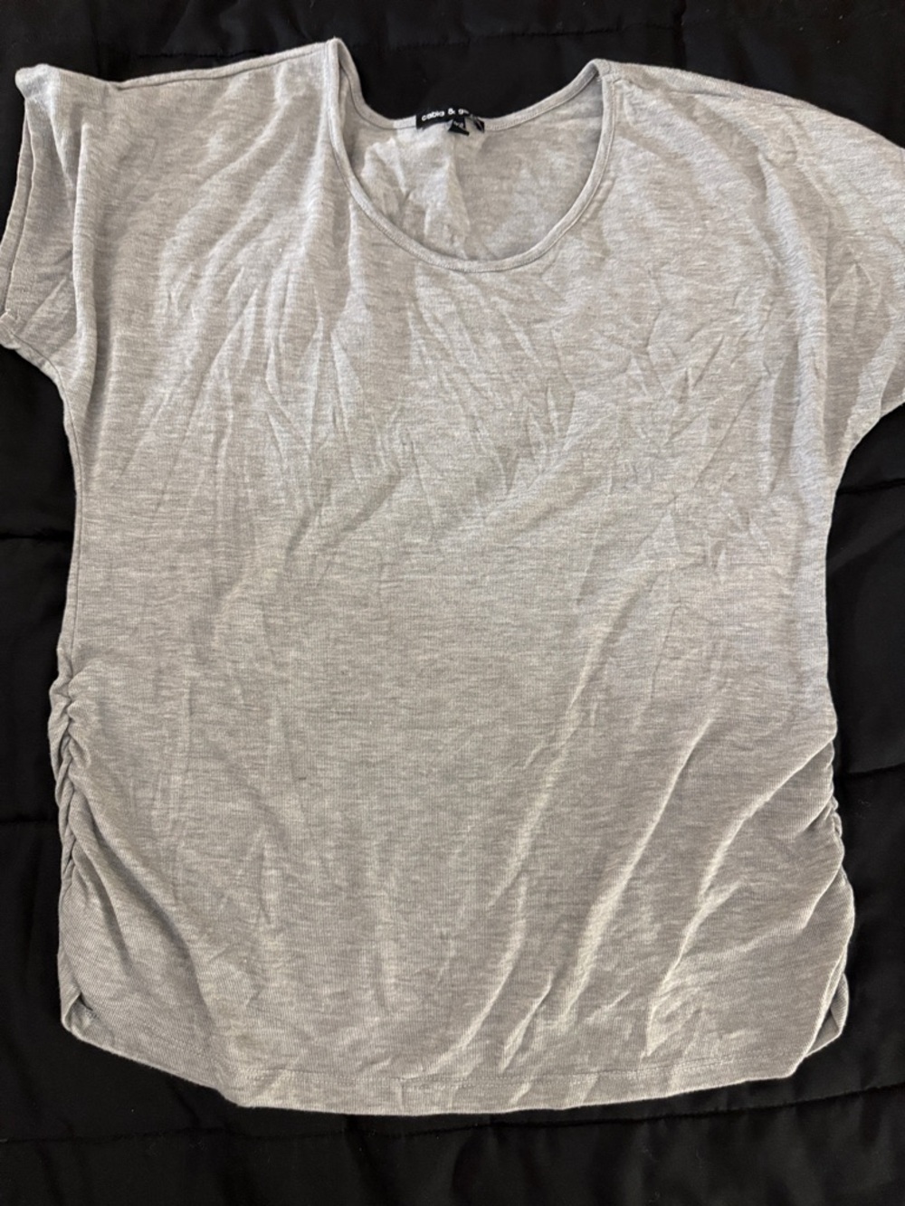 Cable & Gauge Heather Gray Short Sleeve Scoop Neck Top